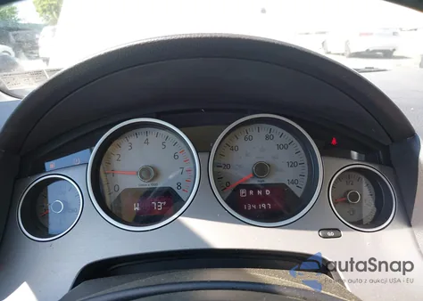 2011 Volkswagen Routan Se z USA, uszkodzony, nr VIN 2V4RW3DG3BR717540